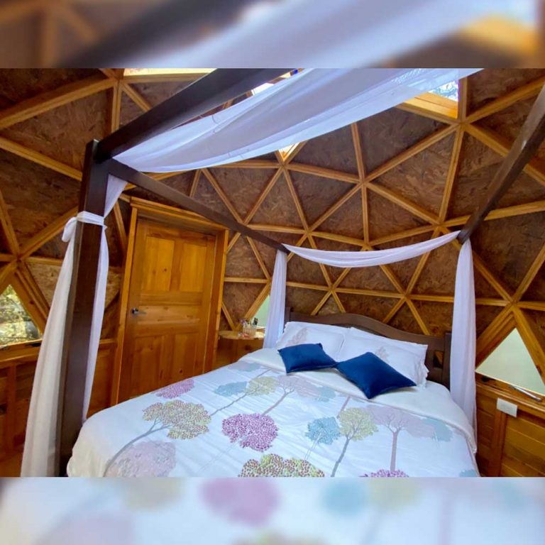 domo-suite-del-arbol-glamping-laguna-de-tota-domos-del-lago-estancia