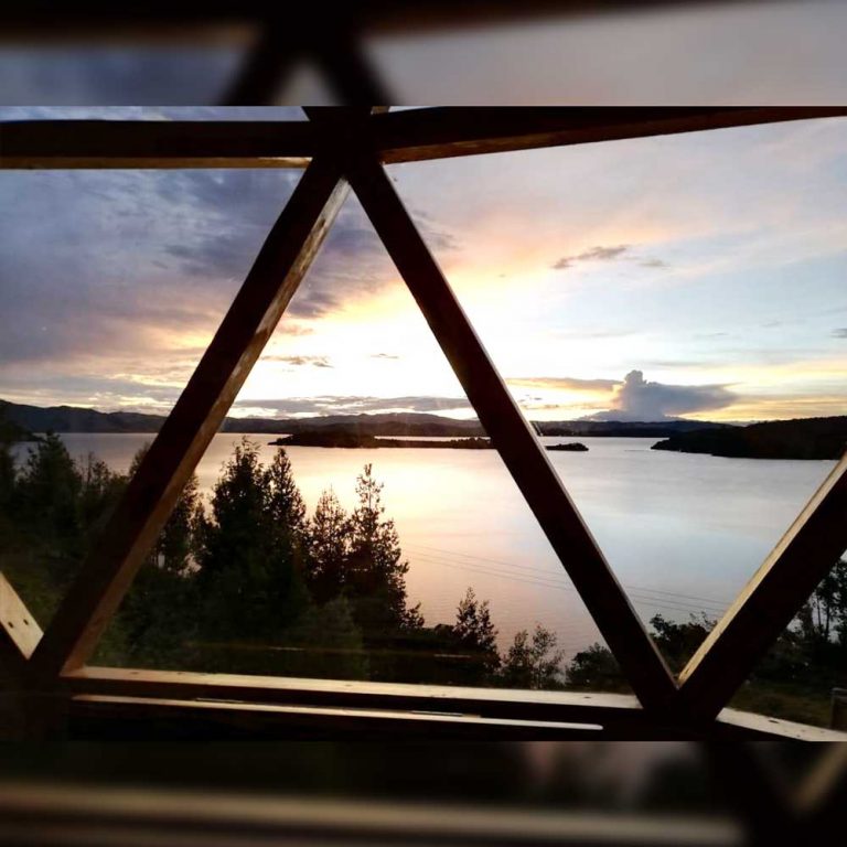 domo-suite-glamping-laguna-de-tota-domos-del-lago-estancia